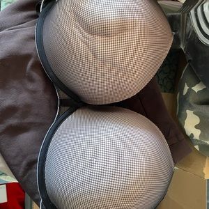 Torrid black fishnet pattern bra Size 46DD